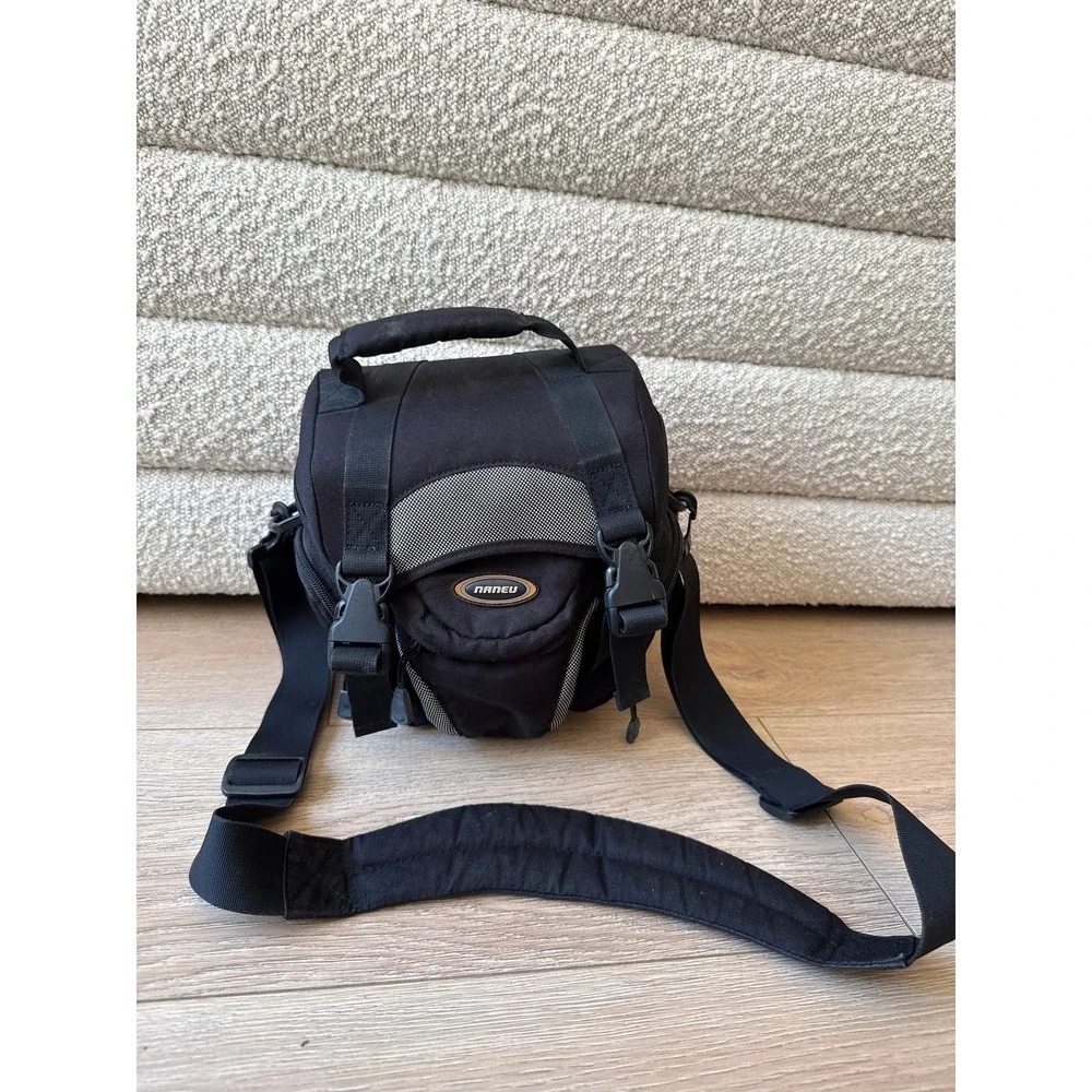 Naneu Travelers TS-10 Camera Holster Bag Black w/ Shoulder Strap DSLR Case